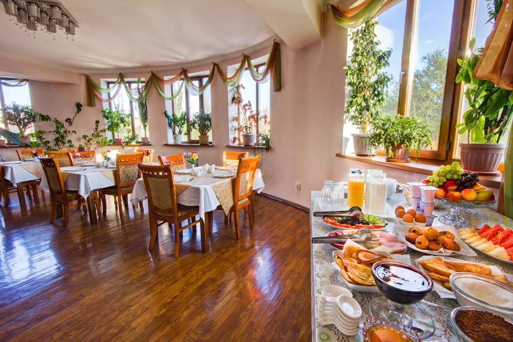 King House Hotel Bishkek Exterior foto