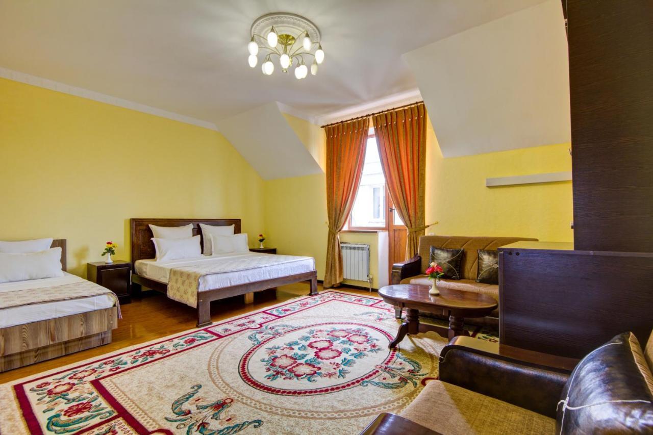 King House Hotel Bishkek Exterior foto